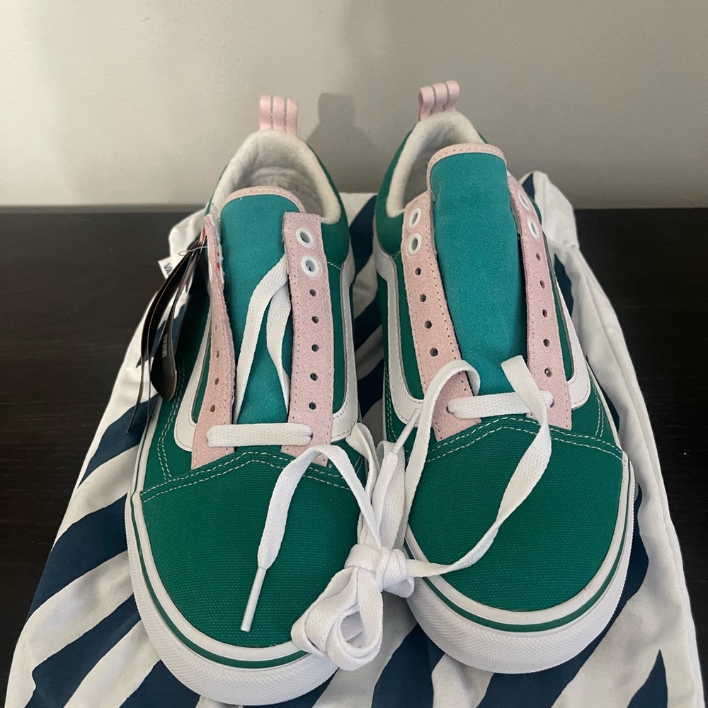Van’s Old Skool Shoe. NWT. Custom AKA